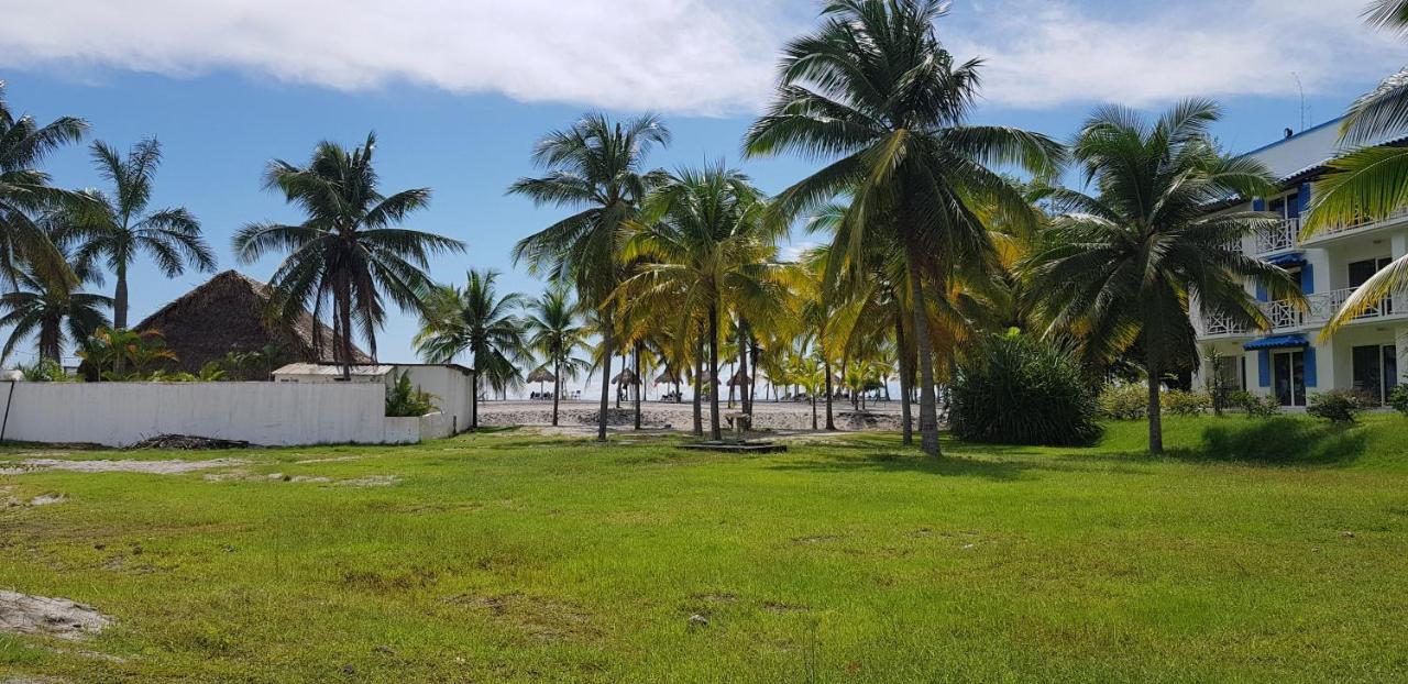 Playa Blanca Towncenter Suite - No Incluye Comidas Exterior photo