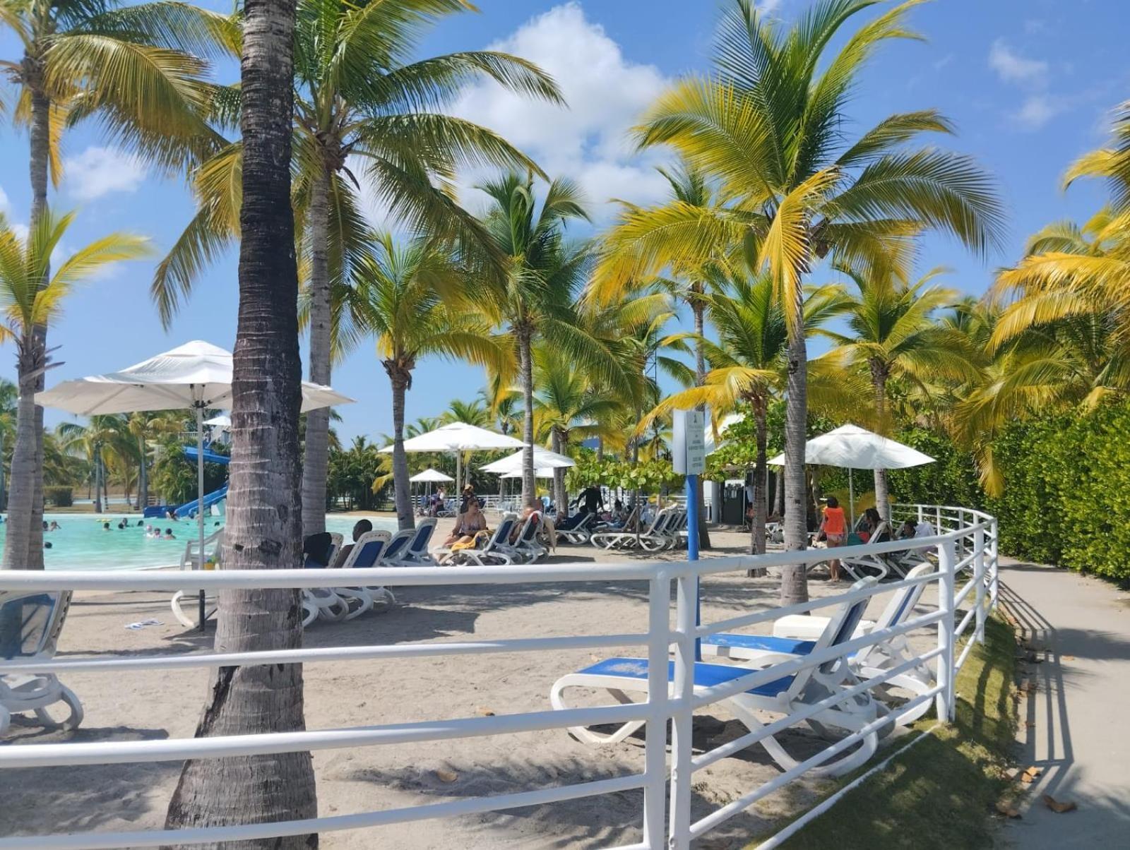 Playa Blanca Towncenter Suite - No Incluye Comidas Exterior photo